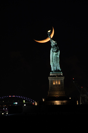Statue of Liberty with Crescent Moon-7