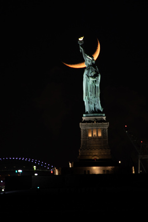 Statue of Liberty with Crescent Moon-12