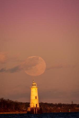 Moon over South Amboy Lighthouse-3